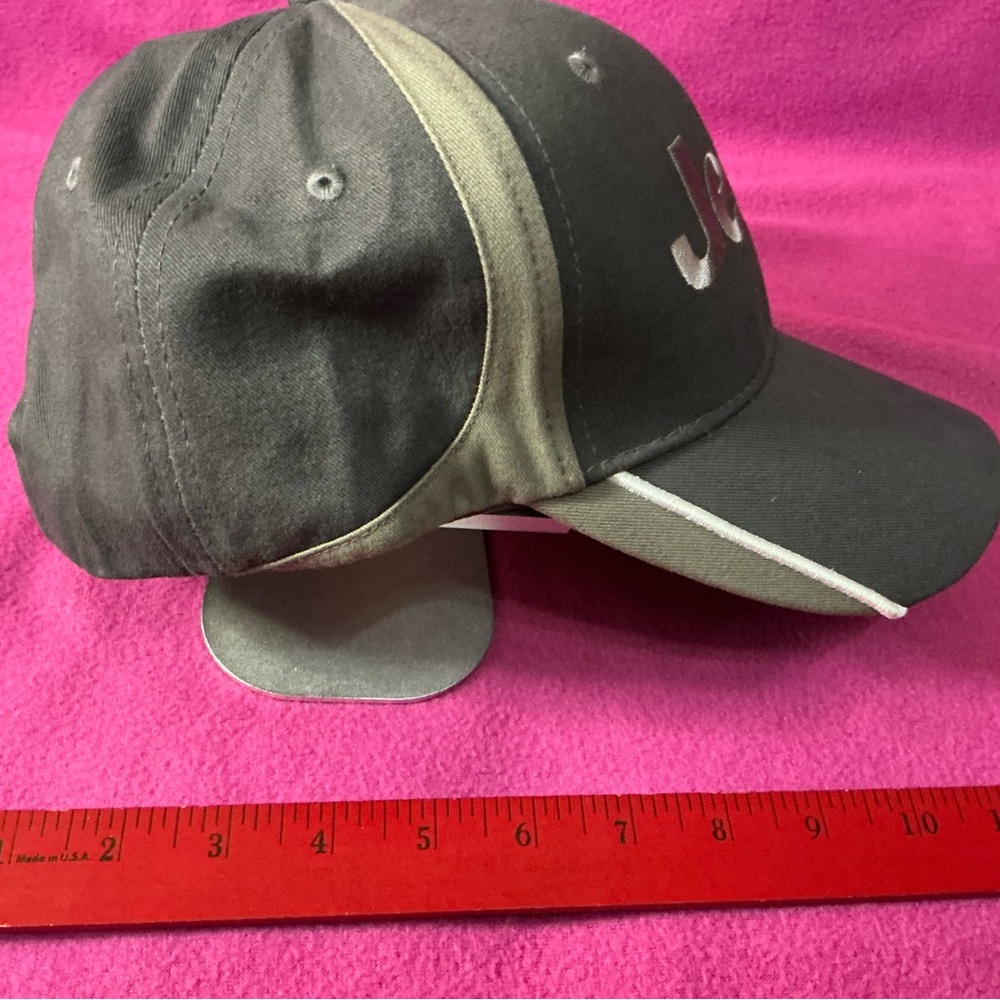 Jeep Charcoal and Beige Cap NWOT - Picture 5 of 5